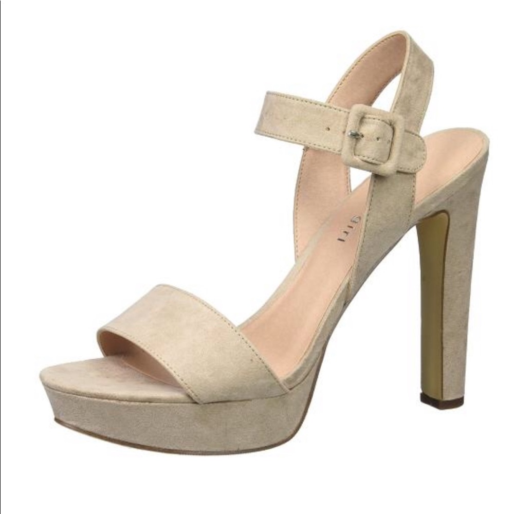 Nude heels, suede